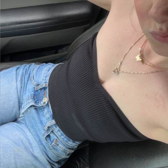 Hi i’m Brie! Feel free to send offers, I usually accept them! - Picture 1 of 3